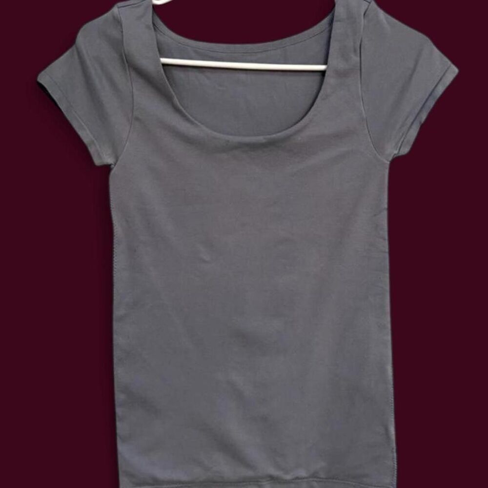 Aeropostale Women's Purple and Grey T-shirt
